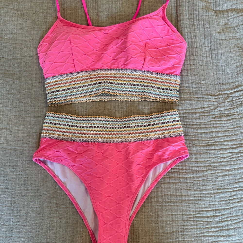 Cupshe Pink and Gold Textured Bikini Set
